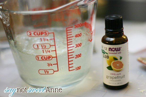 DIY Face Moisturiser for Mother's Day