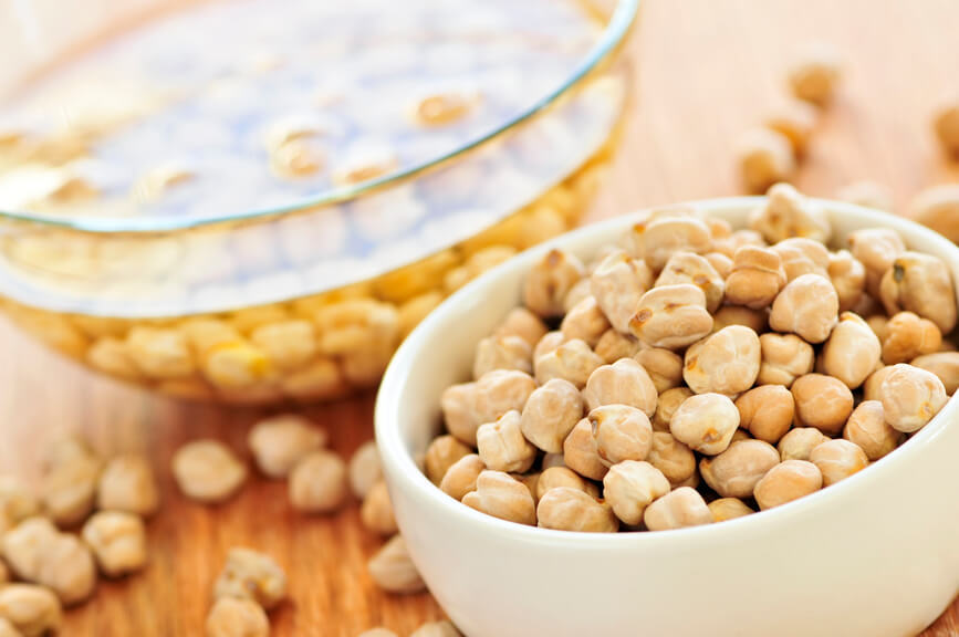 soaking chickpeas